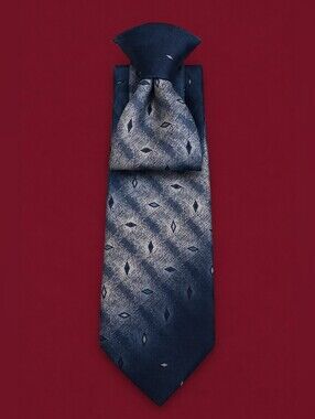 3/$30 WINDSOR 1980s Blue Diamond Pattern Clip-on Tie
